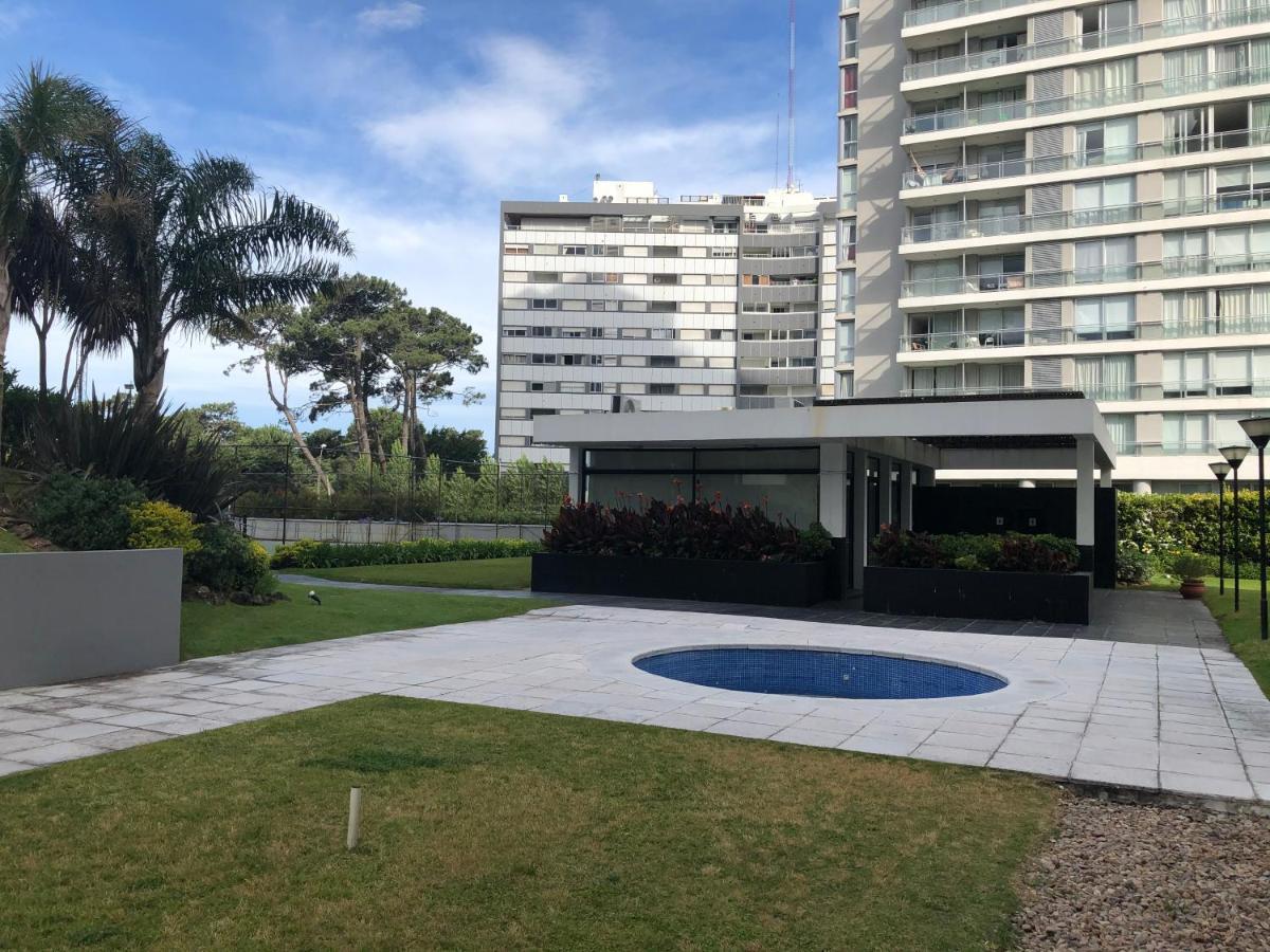 Appartamento Edificio Jardines Del Country Piso 19 Punta del Este Esterno foto